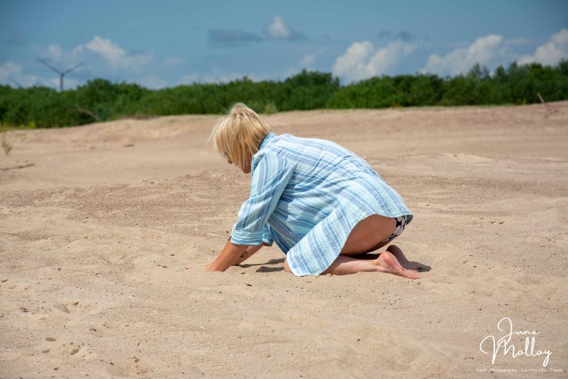 Nemunas Beach | www.junemolloy.com