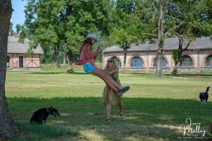Guests of the Nemo, Nemunas River | www.junemolloy.com